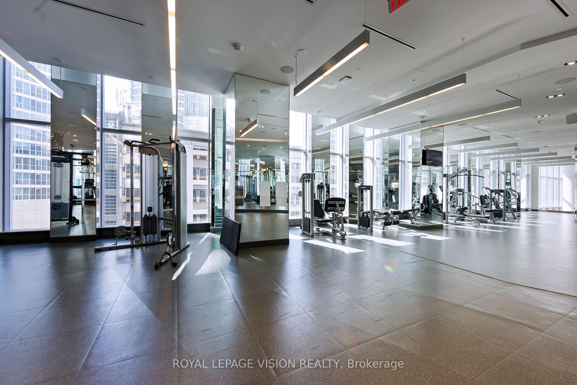 Photo 19 of Unit 5813, 10 York Street, Toronto, Waterfront Communities — HOMEH