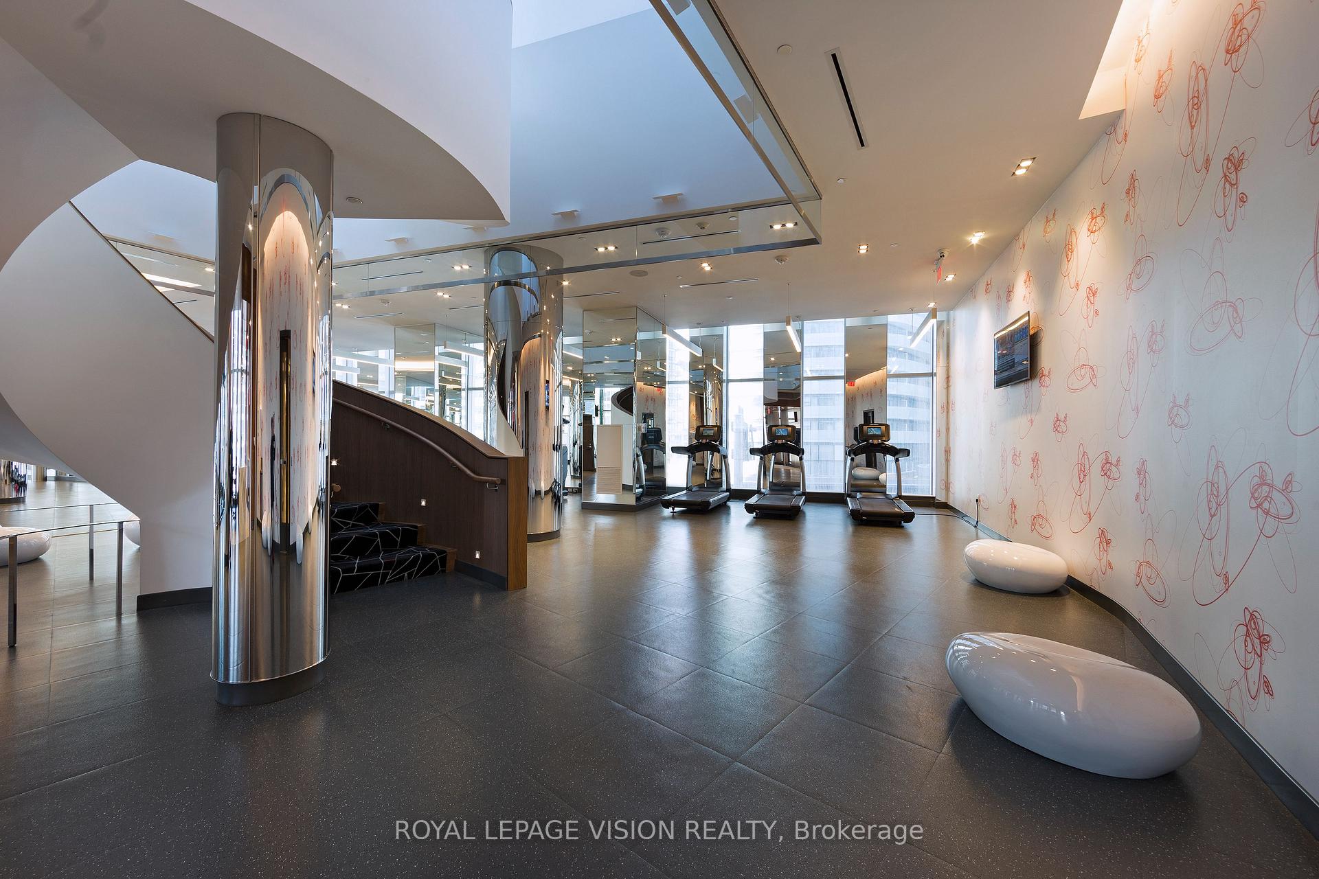 Photo 21 of Unit 5813, 10 York Street, Toronto, Waterfront Communities — HOMEH