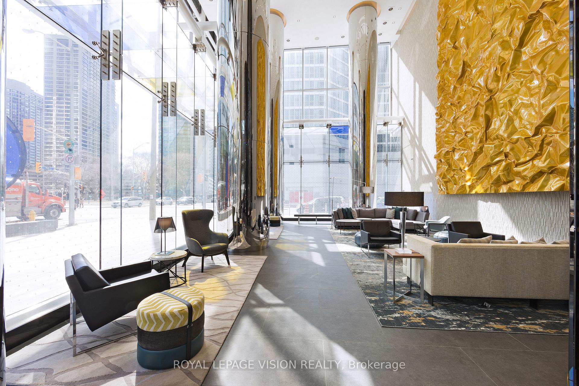 Photo 22 of Unit 5813, 10 York Street, Toronto, Waterfront Communities — HOMEH