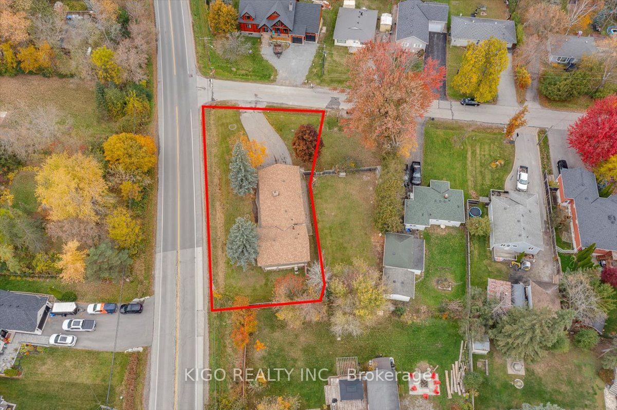 Photo 2 of Unit Upper, 5 Evelyn Avenue, Georgina, Historic Lakeshore Communities — HOMEH