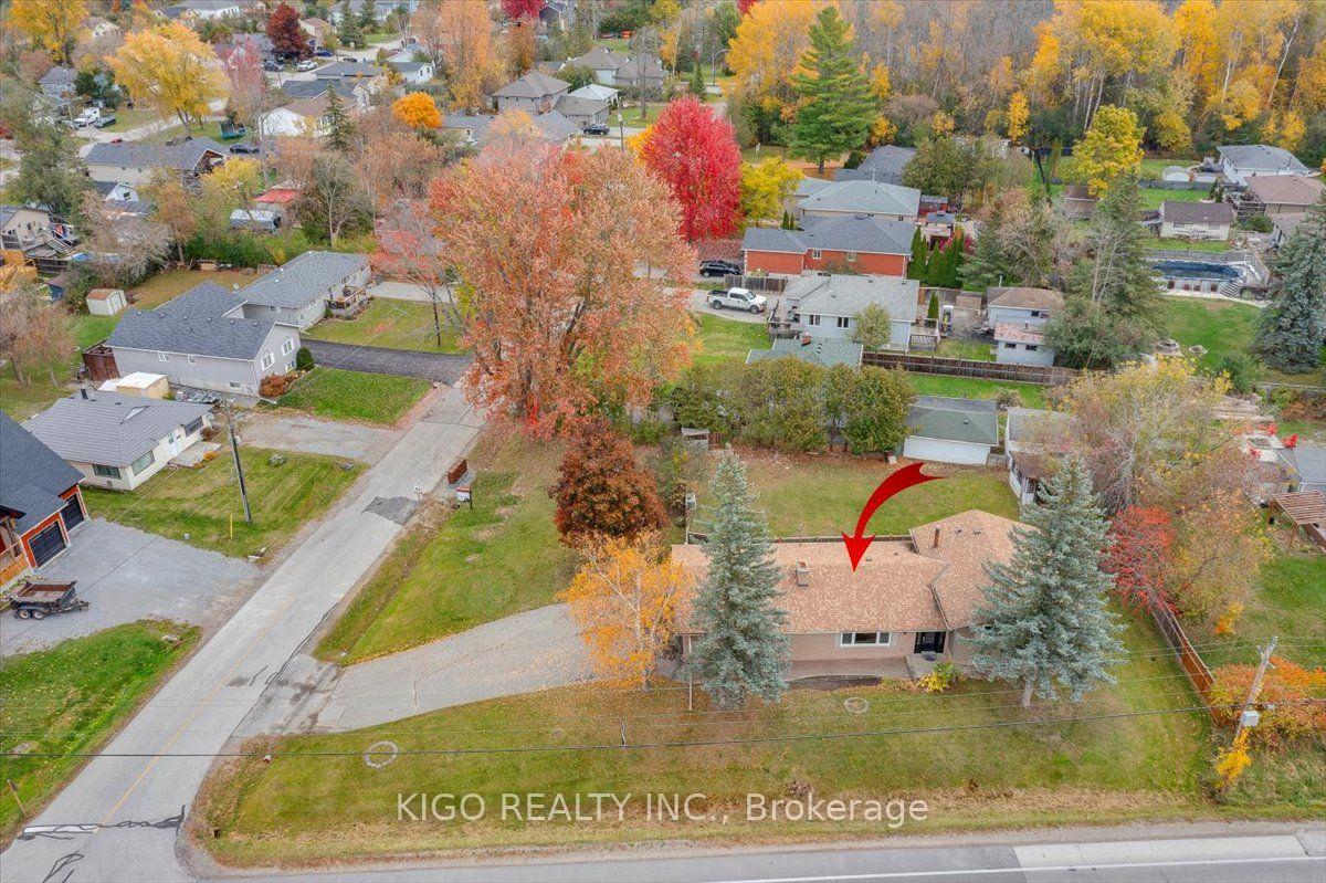 Photo 3 of Unit Upper, 5 Evelyn Avenue, Georgina, Historic Lakeshore Communities — HOMEH