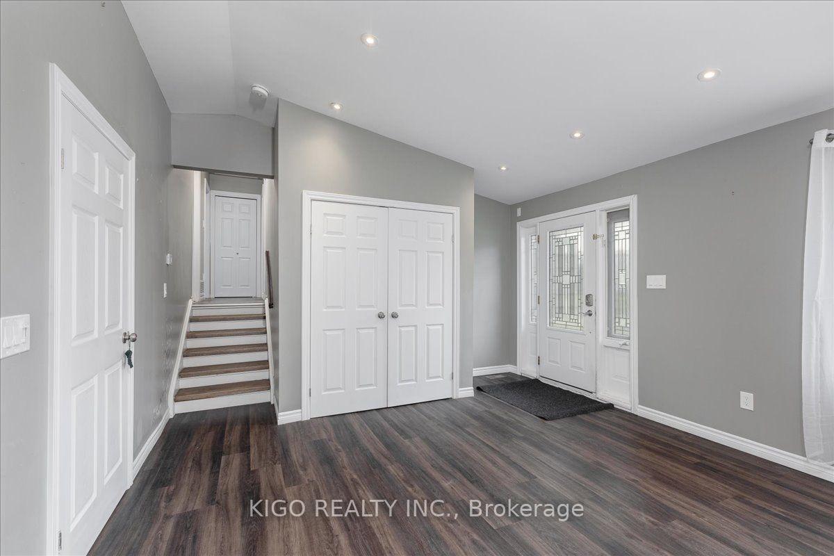 Photo 18 of Unit Upper, 5 Evelyn Avenue, Georgina, Historic Lakeshore Communities — HOMEH