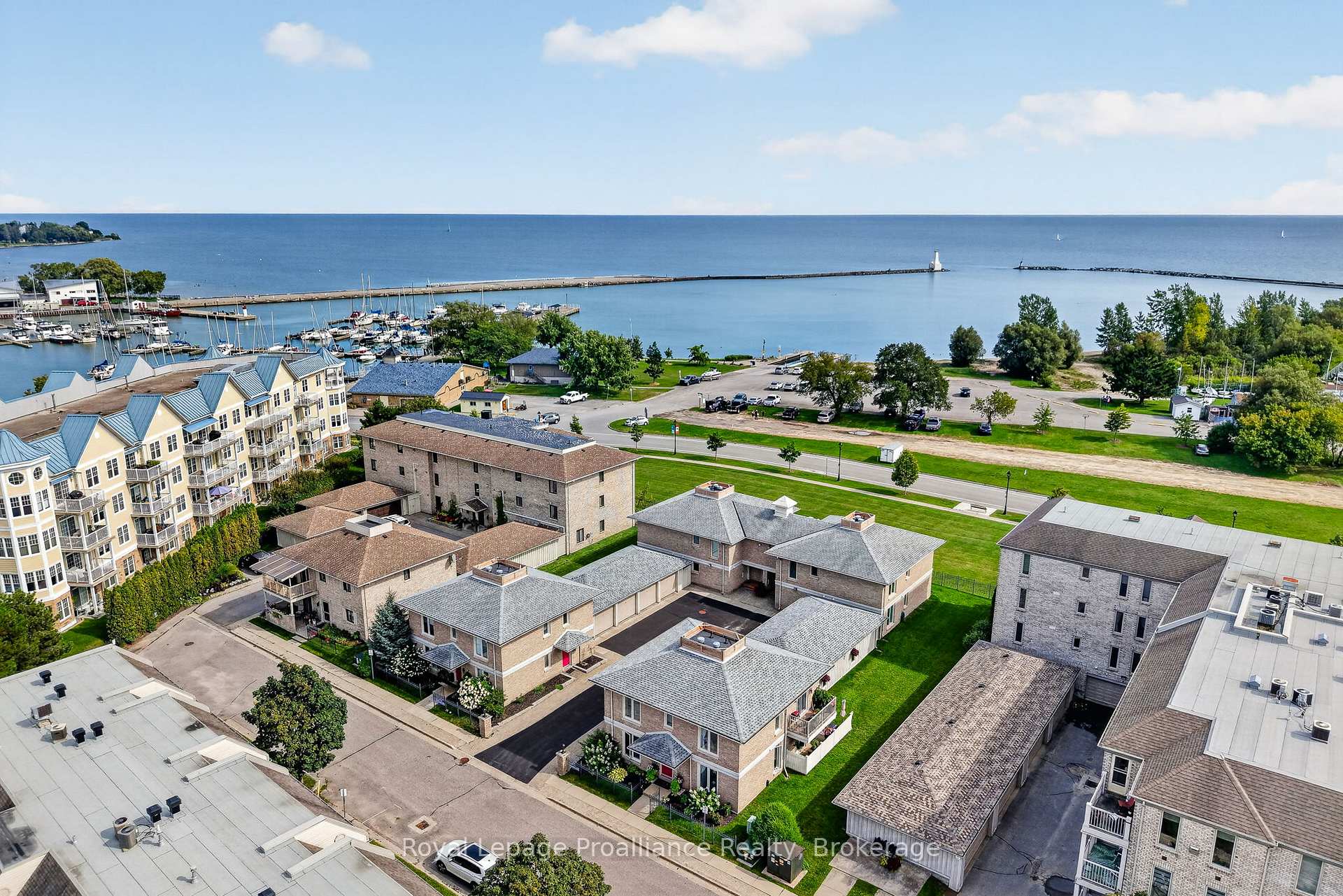 Photo 4 of Unit 2, 101 Marisa Lane, Cobourg — HOMEH
