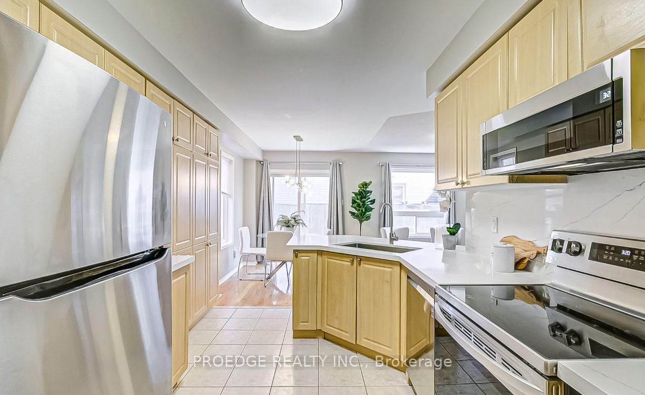 Photo 5 of 57 Aldonschool Court, Ajax, South East — HOMEH