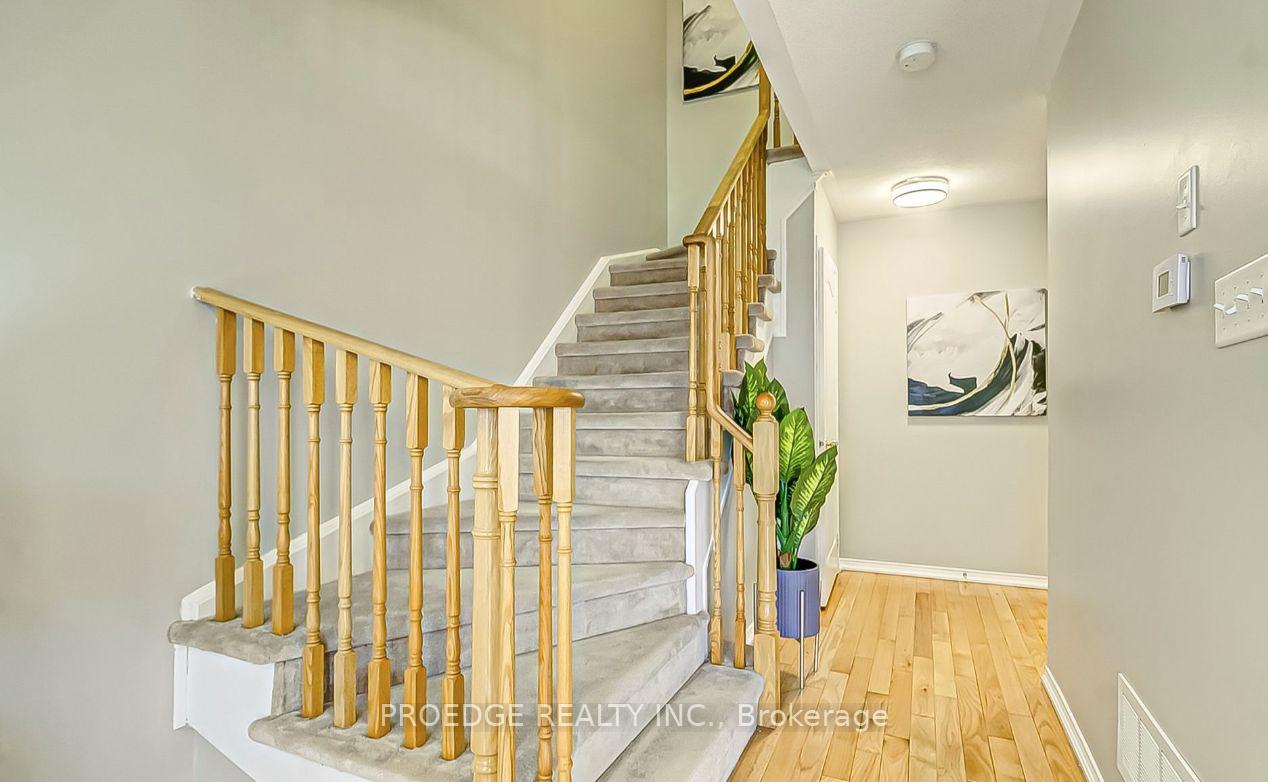 Photo 7 of 57 Aldonschool Court, Ajax, South East — HOMEH