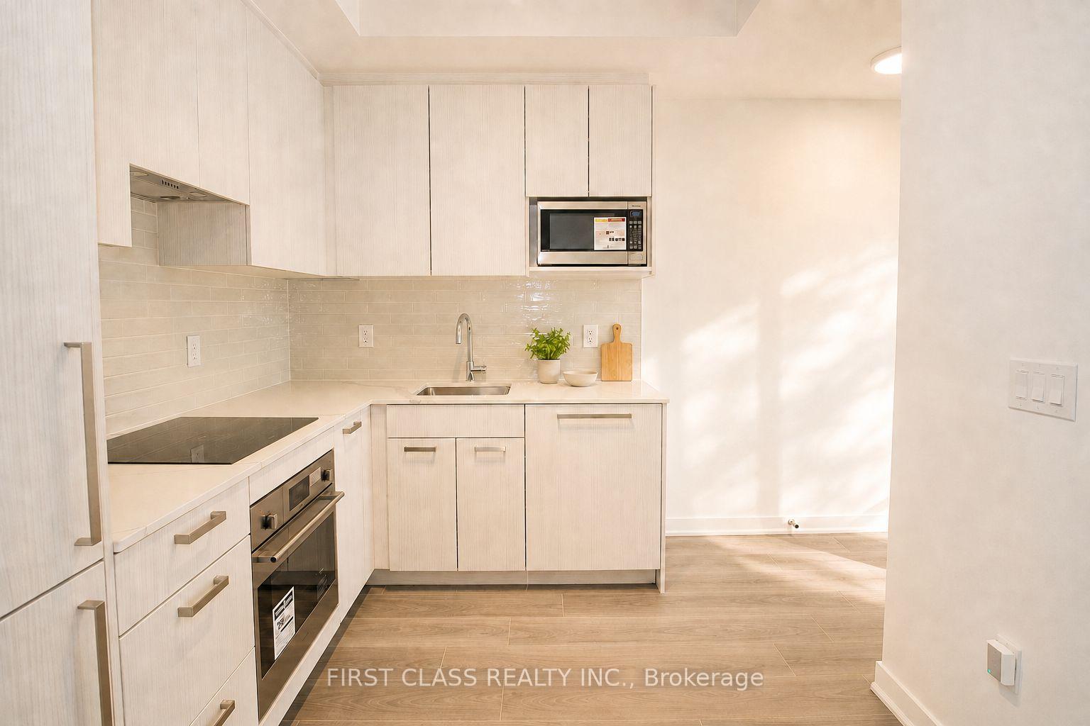 Photo 3 of Unit 131, 69 Curlew Drive, North York, Parkwoods-Donalda — HOMEH