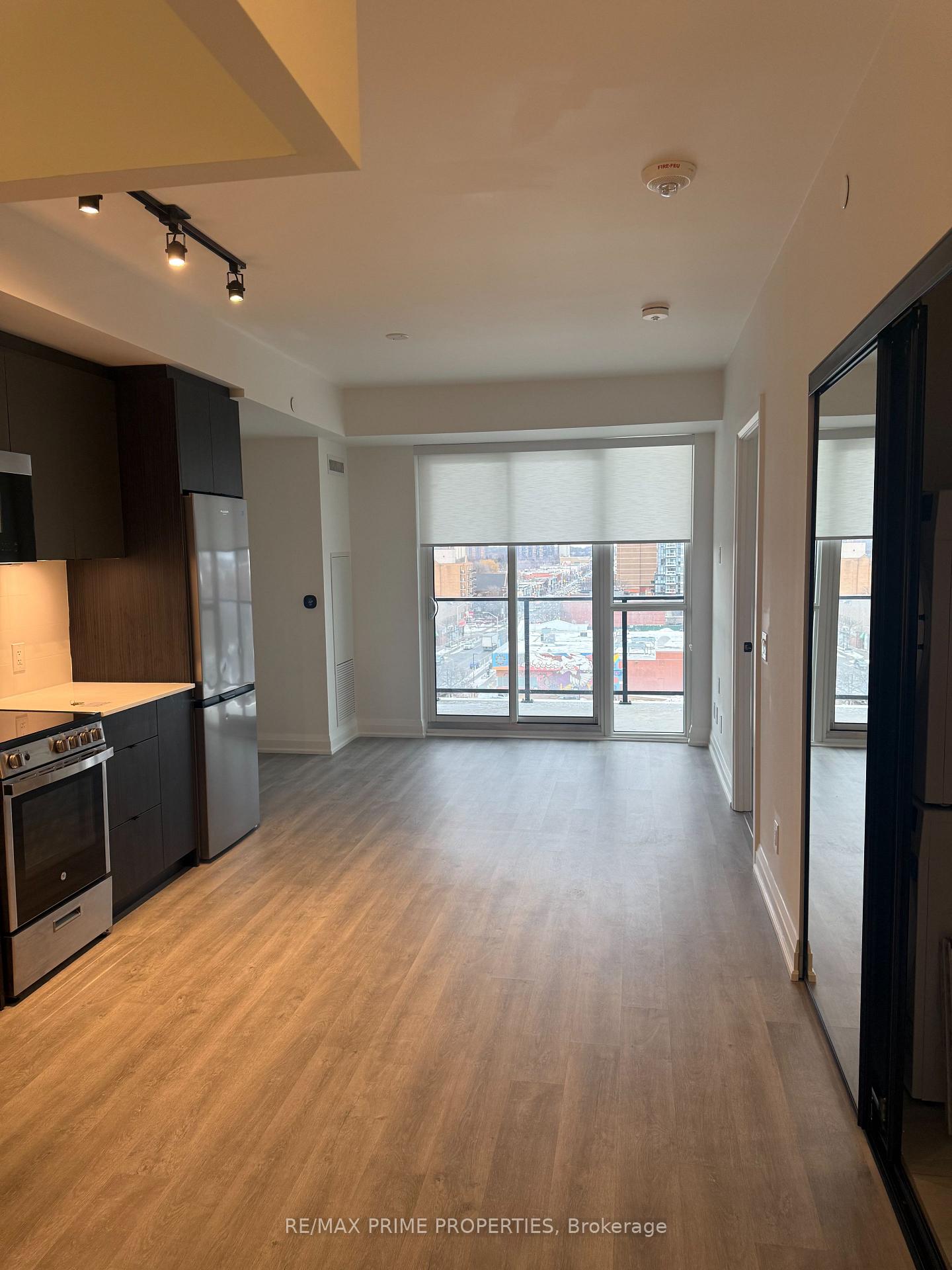 Photo 5 of Unit 807, 2369 Danforth Avenue, Toronto, East End-Danforth — HOMEH