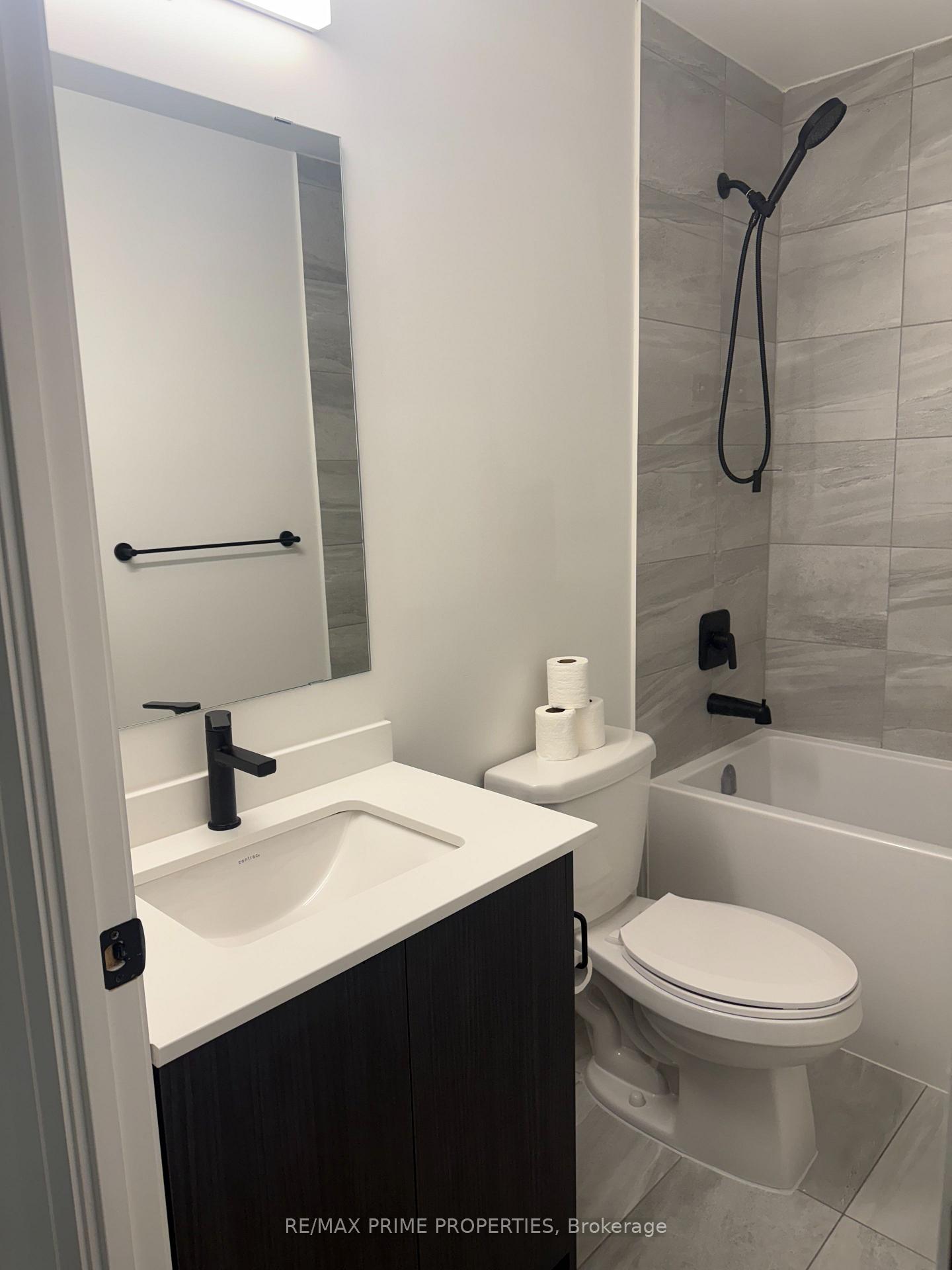 Photo 7 of Unit 807, 2369 Danforth Avenue, Toronto, East End-Danforth — HOMEH