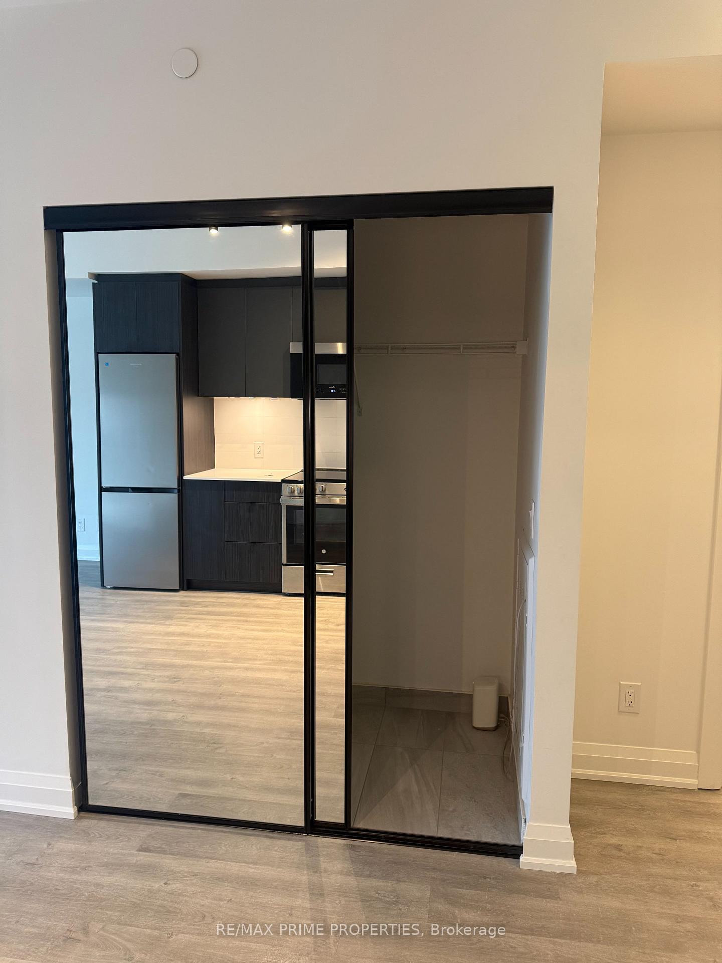 Photo 8 of Unit 807, 2369 Danforth Avenue, Toronto, East End-Danforth — HOMEH