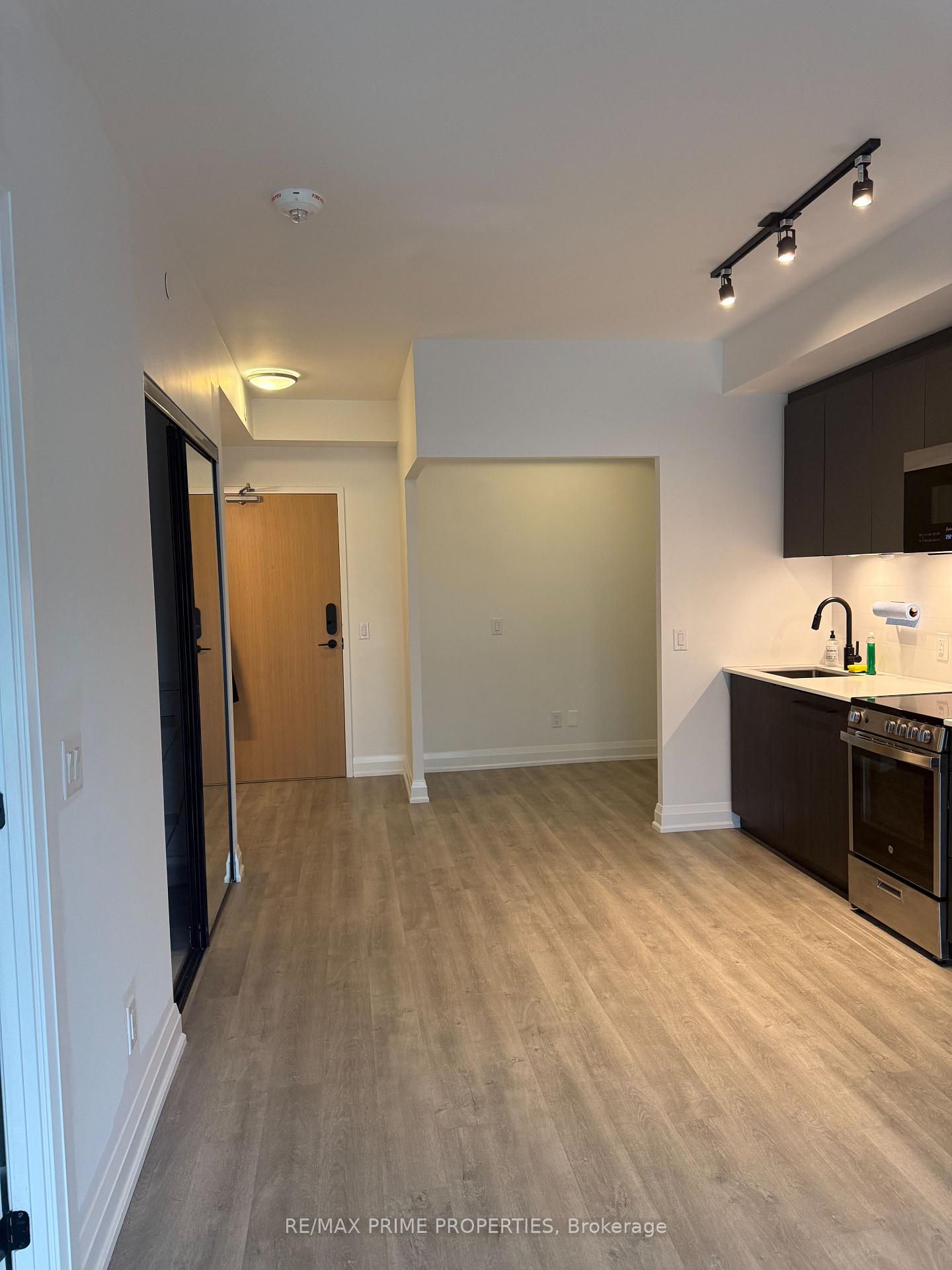 Photo 20 of Unit 807, 2369 Danforth Avenue, Toronto, East End-Danforth — HOMEH