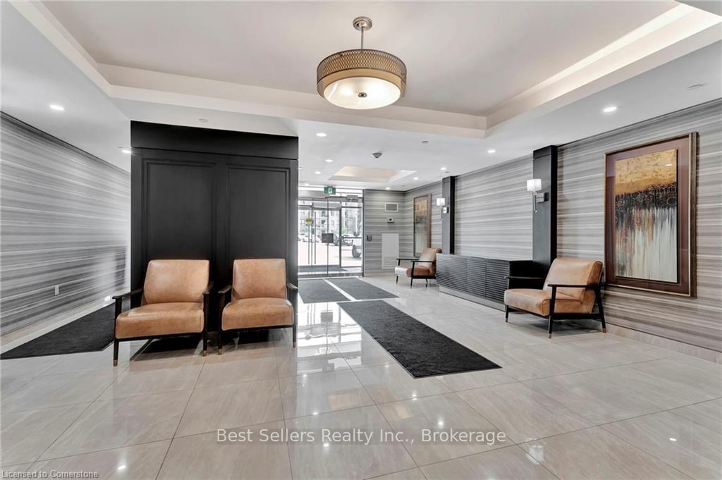 Photo 3 of Unit 208, 125 Shoreview Place, Hamilton, Lakeshore — HOMEH