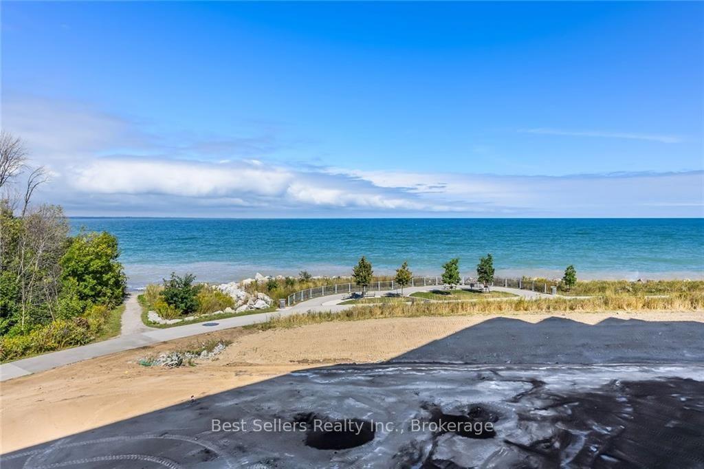 Photo 14 of Unit 208, 125 Shoreview Place, Hamilton, Lakeshore — HOMEH