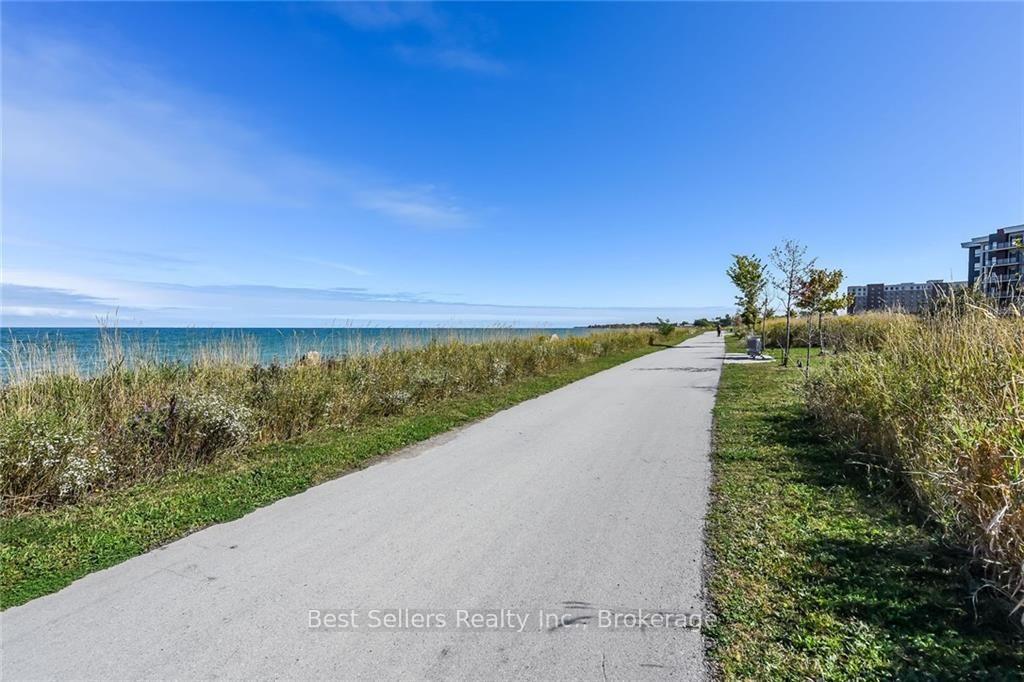 Photo 18 of Unit 208, 125 Shoreview Place, Hamilton, Lakeshore — HOMEH