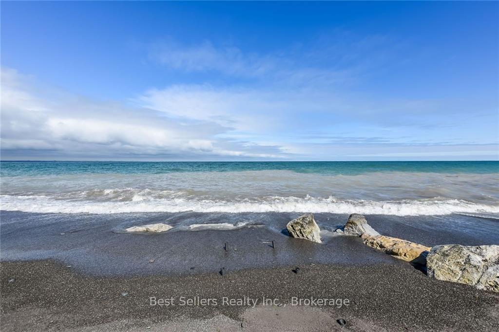 Photo 21 of Unit 208, 125 Shoreview Place, Hamilton, Lakeshore — HOMEH