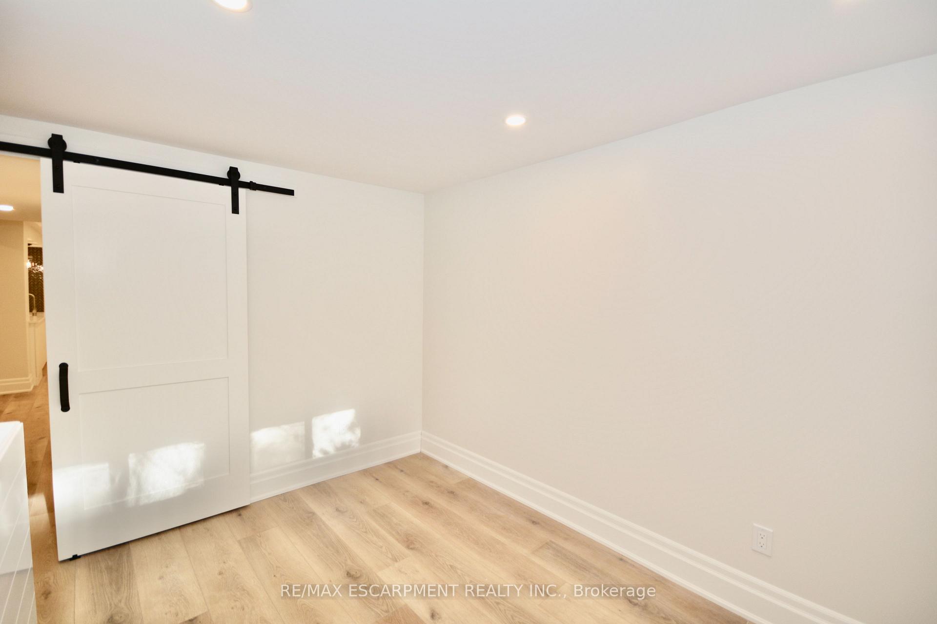 Photo 9 of Unit LOWER, 17 Inverness Avenue W, Hamilton, Mountview — HOMEH