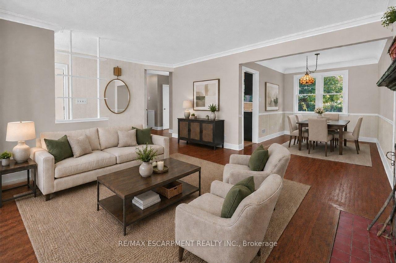 Photo 4 of 16 Byrne Boulevard, St. Catharines, Glendale/Glenridge — HOMEH