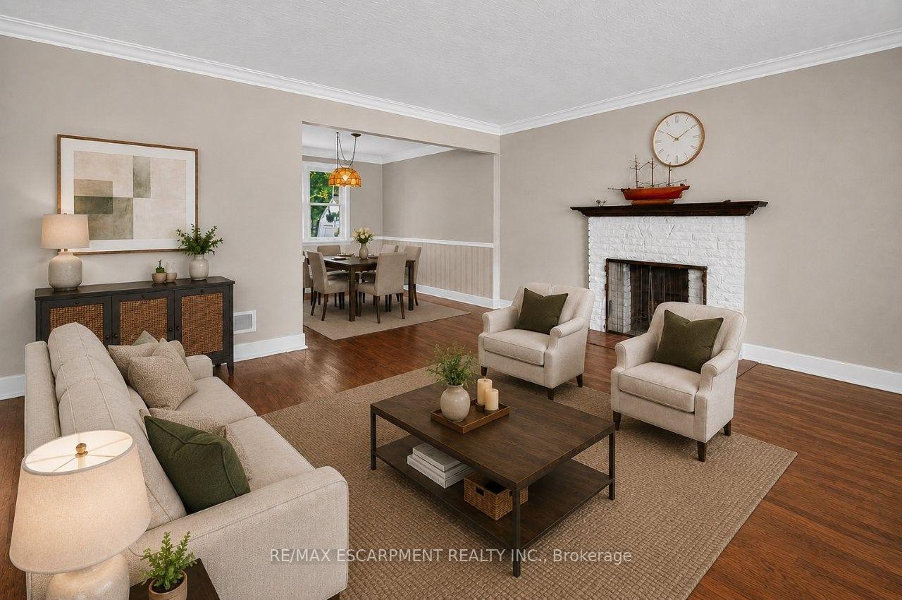 Photo 5 of 16 Byrne Boulevard, St. Catharines, Glendale/Glenridge — HOMEH