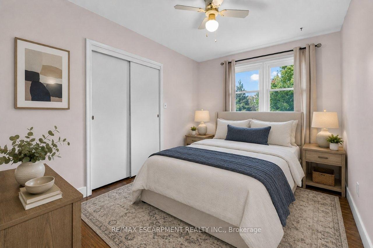 Photo 11 of 16 Byrne Boulevard, St. Catharines, Glendale/Glenridge — HOMEH