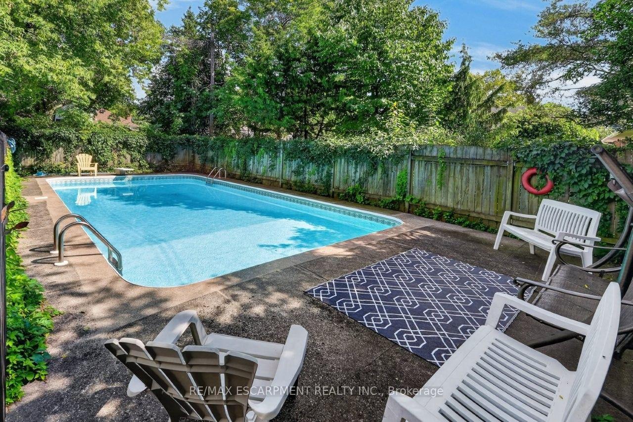 Photo 17 of 16 Byrne Boulevard, St. Catharines, Glendale/Glenridge — HOMEH