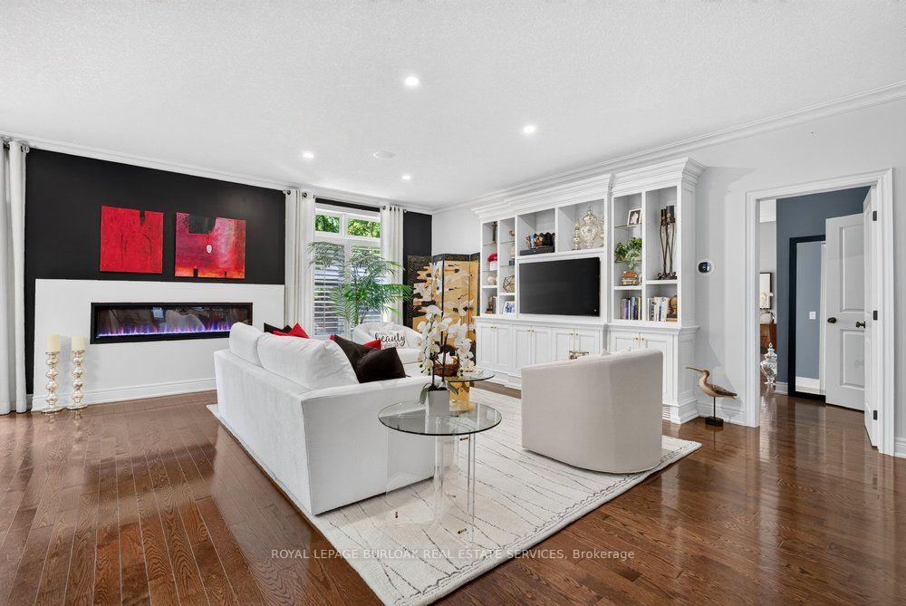 Photo 7 of Unit 13, 976 Shadeland Avenue, Burlington, LaSalle — HOMEH