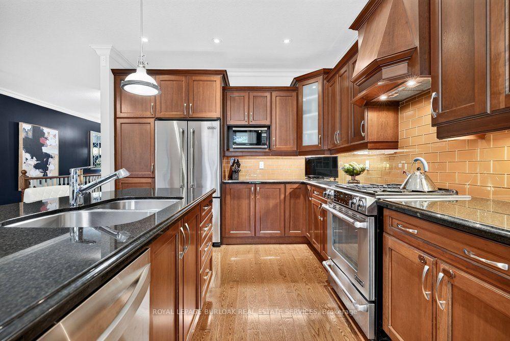 Photo 12 of Unit 13, 976 Shadeland Avenue, Burlington, LaSalle — HOMEH