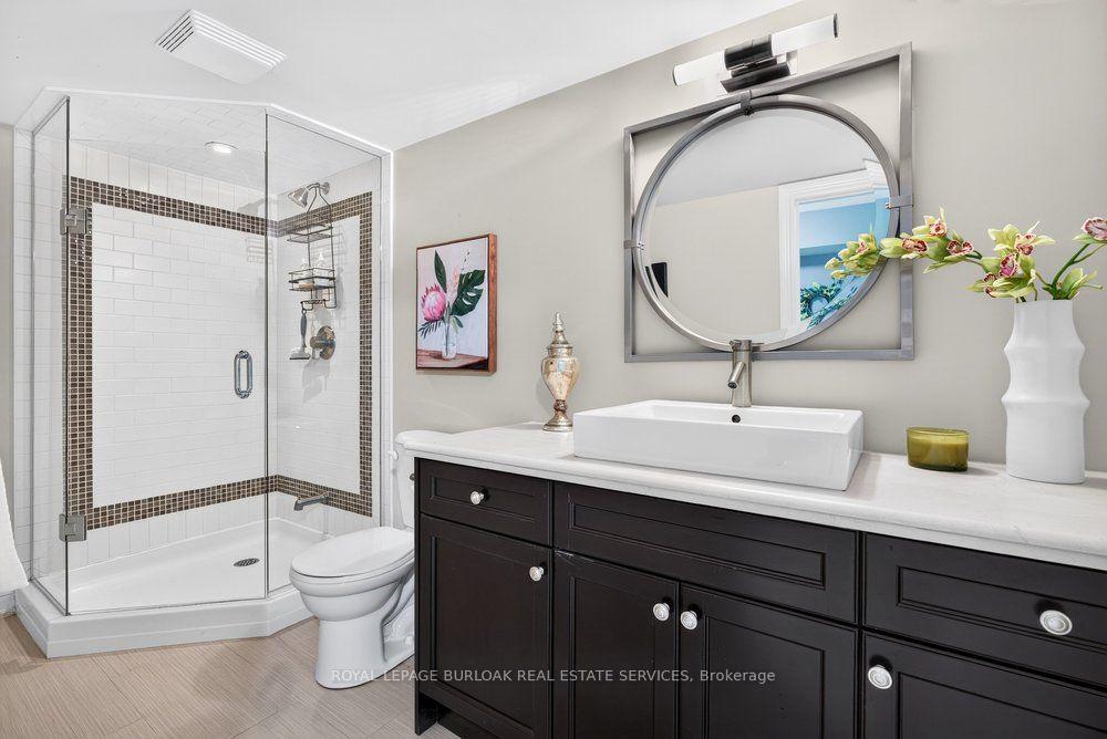 Photo 32 of Unit 13, 976 Shadeland Avenue, Burlington, LaSalle — HOMEH