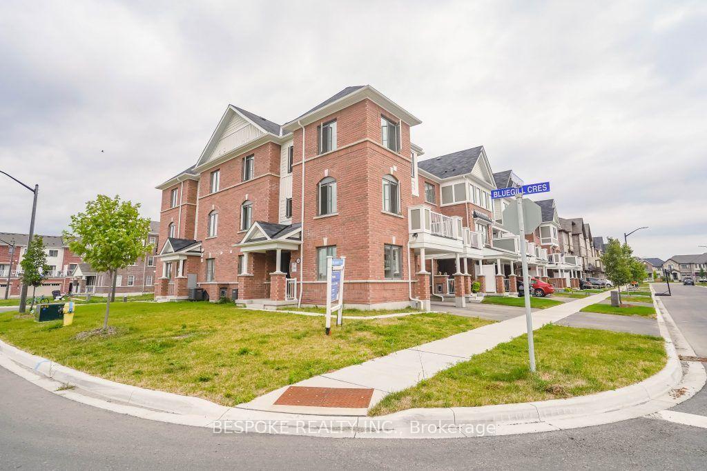 Photo 3 of 38 Goldeye Street E, Whitby, Rural Whitby — HOMEH