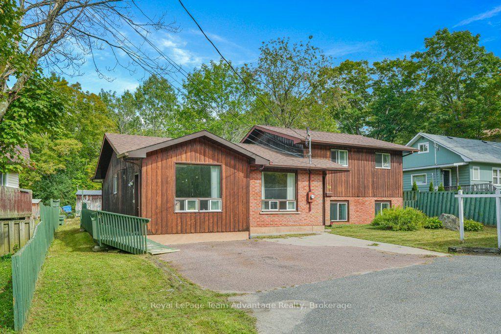 Photo 2 of 30A Forest Street, Parry Sound — HOMEH