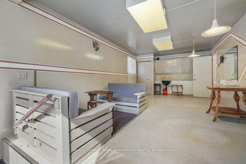 Photo 4 of 30A Forest Street, Parry Sound — HOMEH