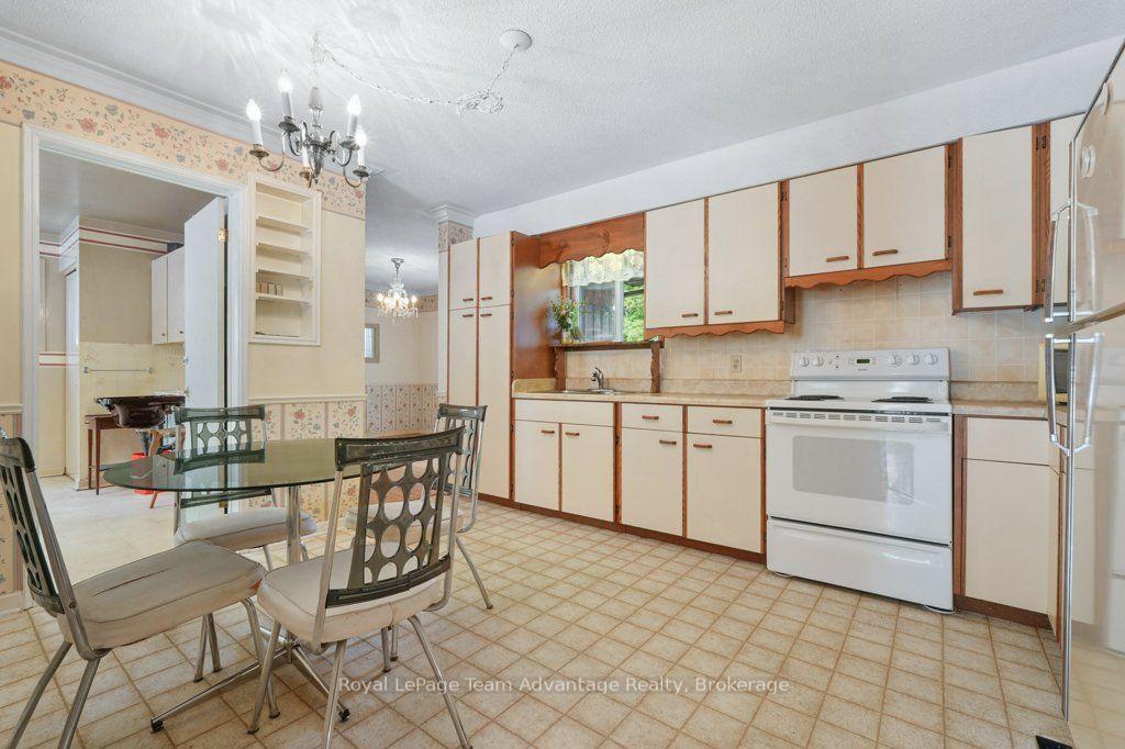 Photo 10 of 30A Forest Street, Parry Sound — HOMEH