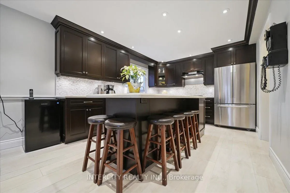 Photo 13 of 67 Sonny Street, Vaughan, Maple — HOMEH