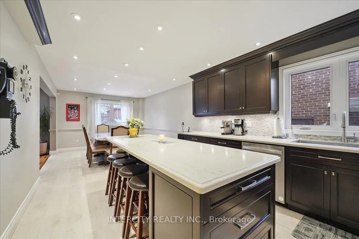 Photo 14 of 67 Sonny Street, Vaughan, Maple — HOMEH