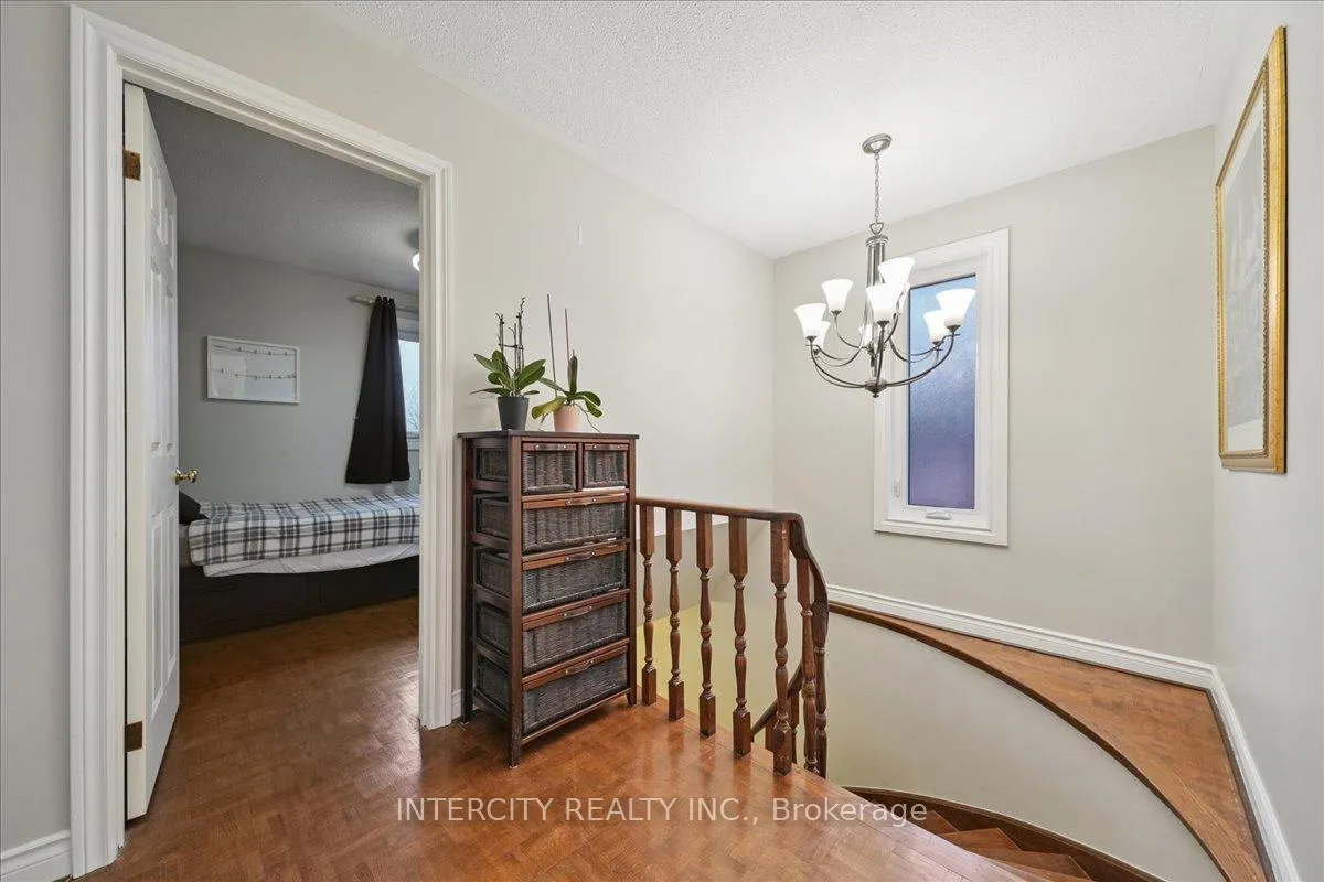 Photo 22 of 67 Sonny Street, Vaughan, Maple — HOMEH