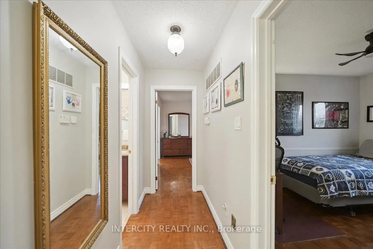 Photo 28 of 67 Sonny Street, Vaughan, Maple — HOMEH