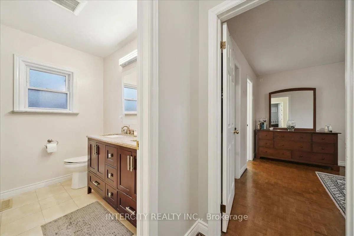 Photo 31 of 67 Sonny Street, Vaughan, Maple — HOMEH