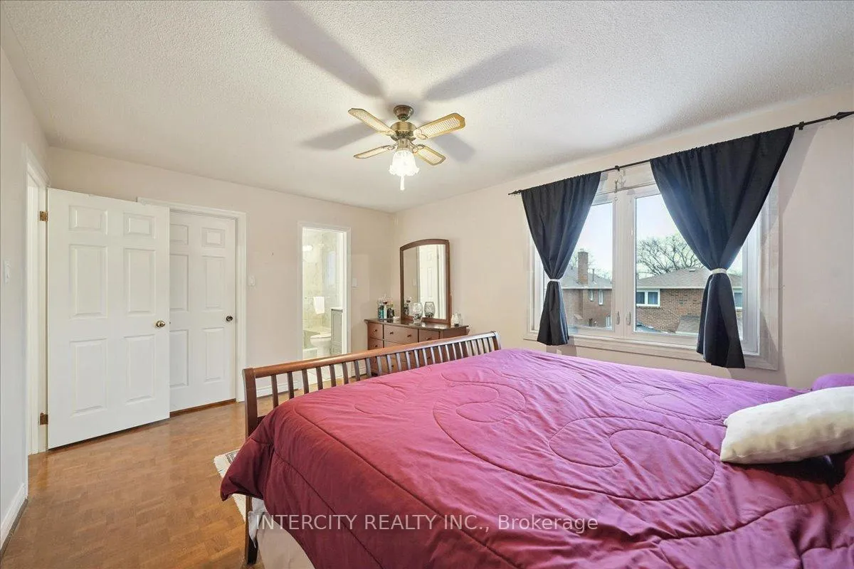 Photo 35 of 67 Sonny Street, Vaughan, Maple — HOMEH