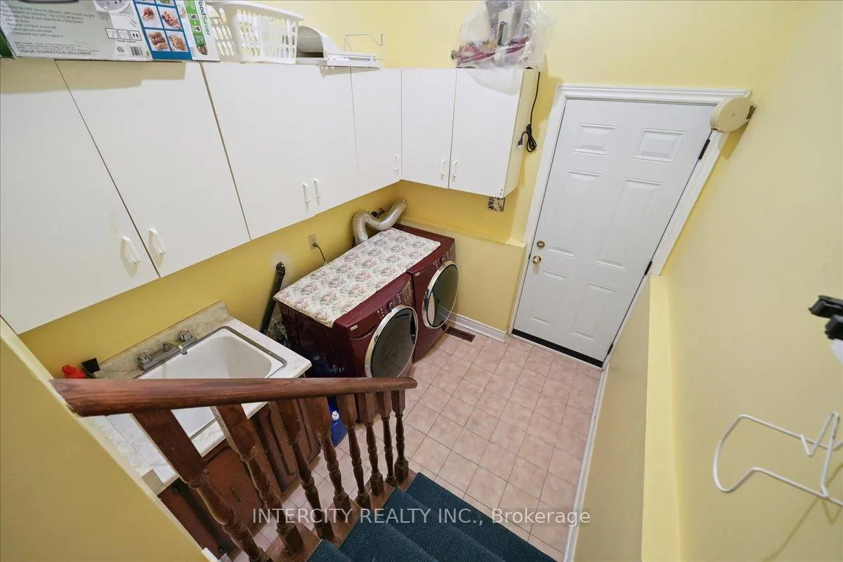 Photo 39 of 67 Sonny Street, Vaughan, Maple — HOMEH