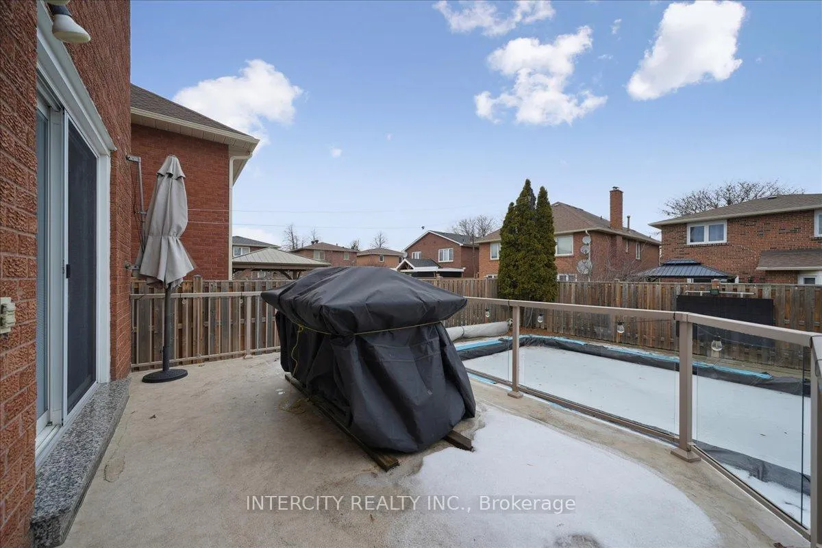 Photo 41 of 67 Sonny Street, Vaughan, Maple — HOMEH