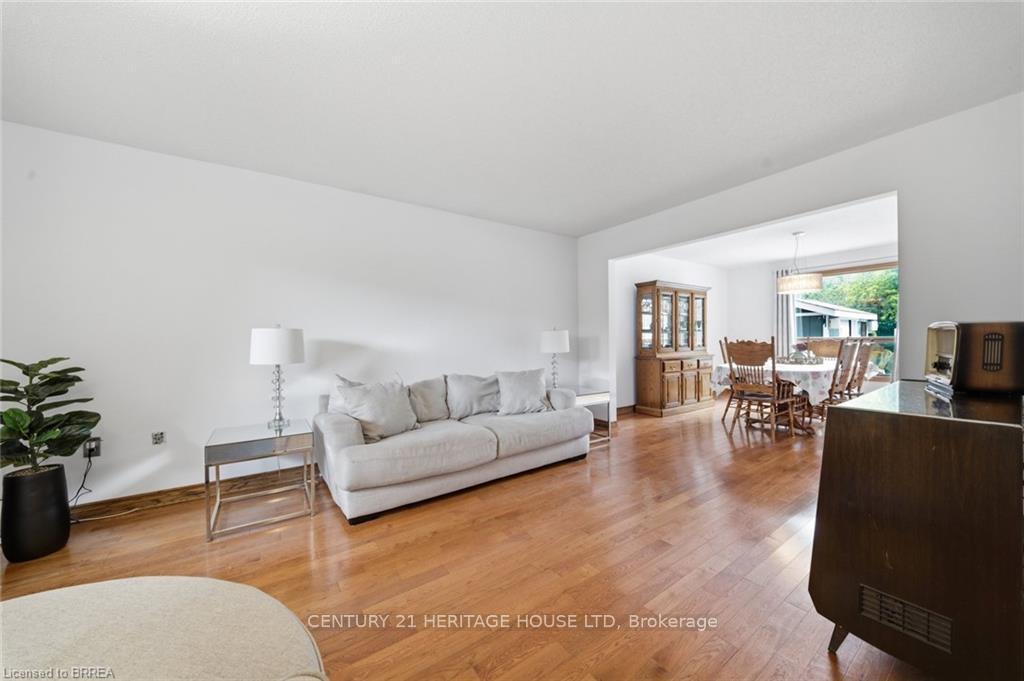 Photo 10 of 92 National Drive, Hamilton, Gershome — HOMEH