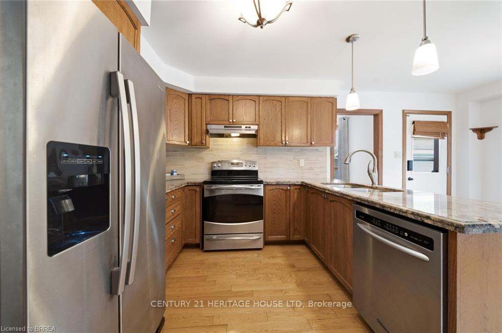 Photo 17 of 92 National Drive, Hamilton, Gershome — HOMEH