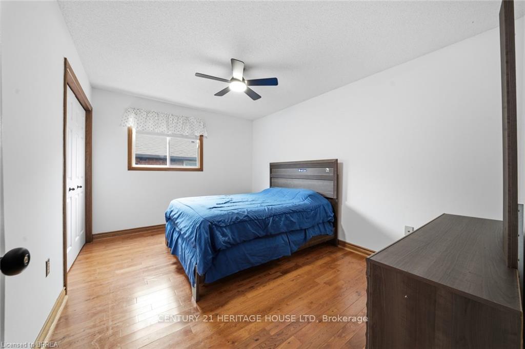 Photo 25 of 92 National Drive, Hamilton, Gershome — HOMEH