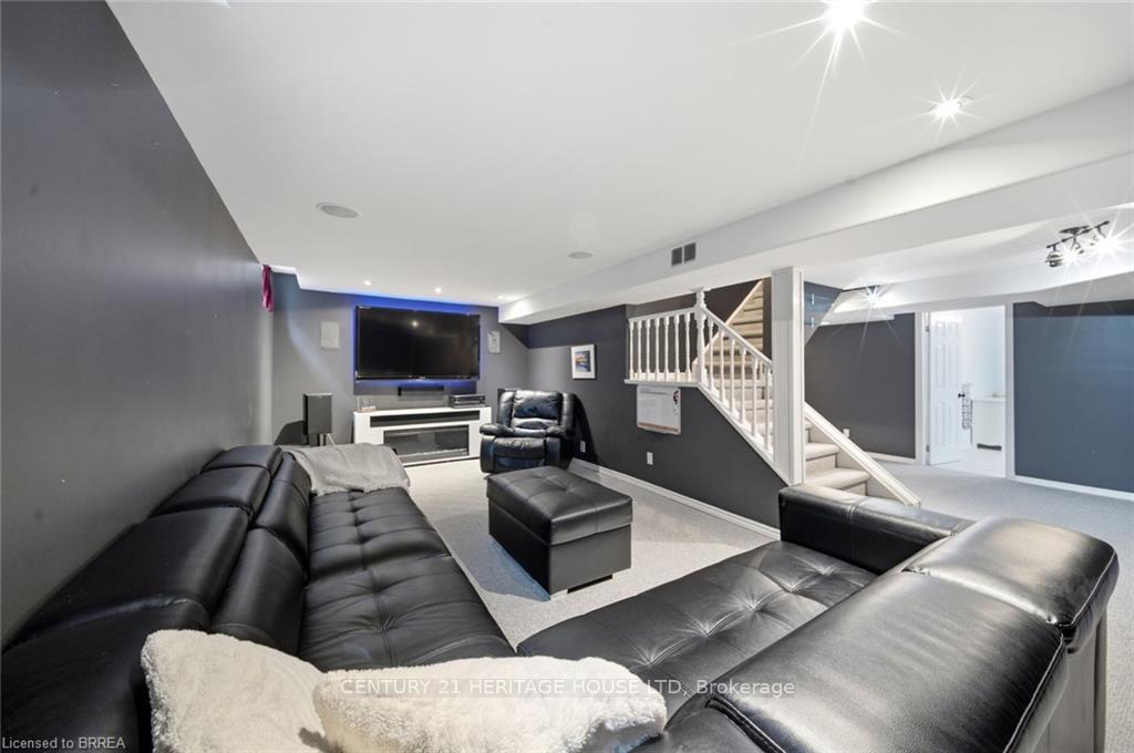 Photo 31 of 92 National Drive, Hamilton, Gershome — HOMEH