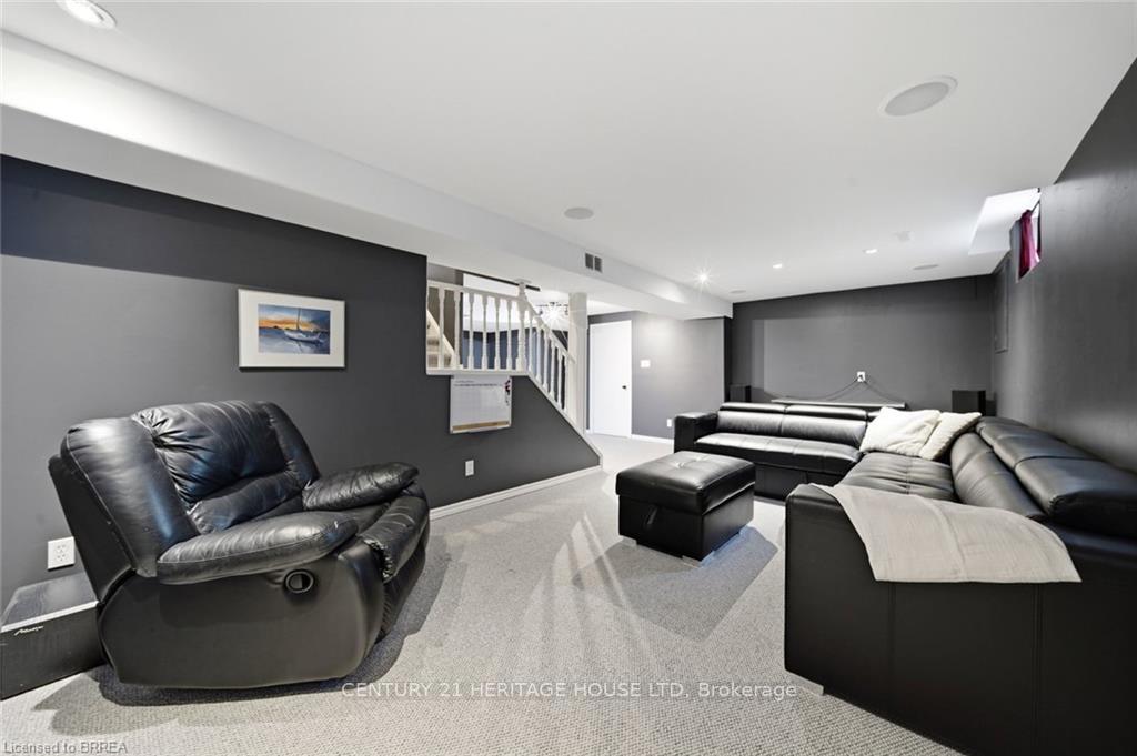 Photo 32 of 92 National Drive, Hamilton, Gershome — HOMEH