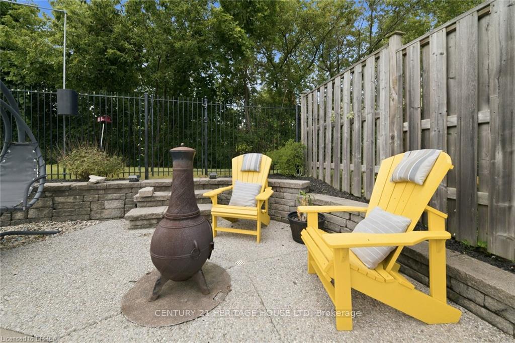 Photo 38 of 92 National Drive, Hamilton, Gershome — HOMEH