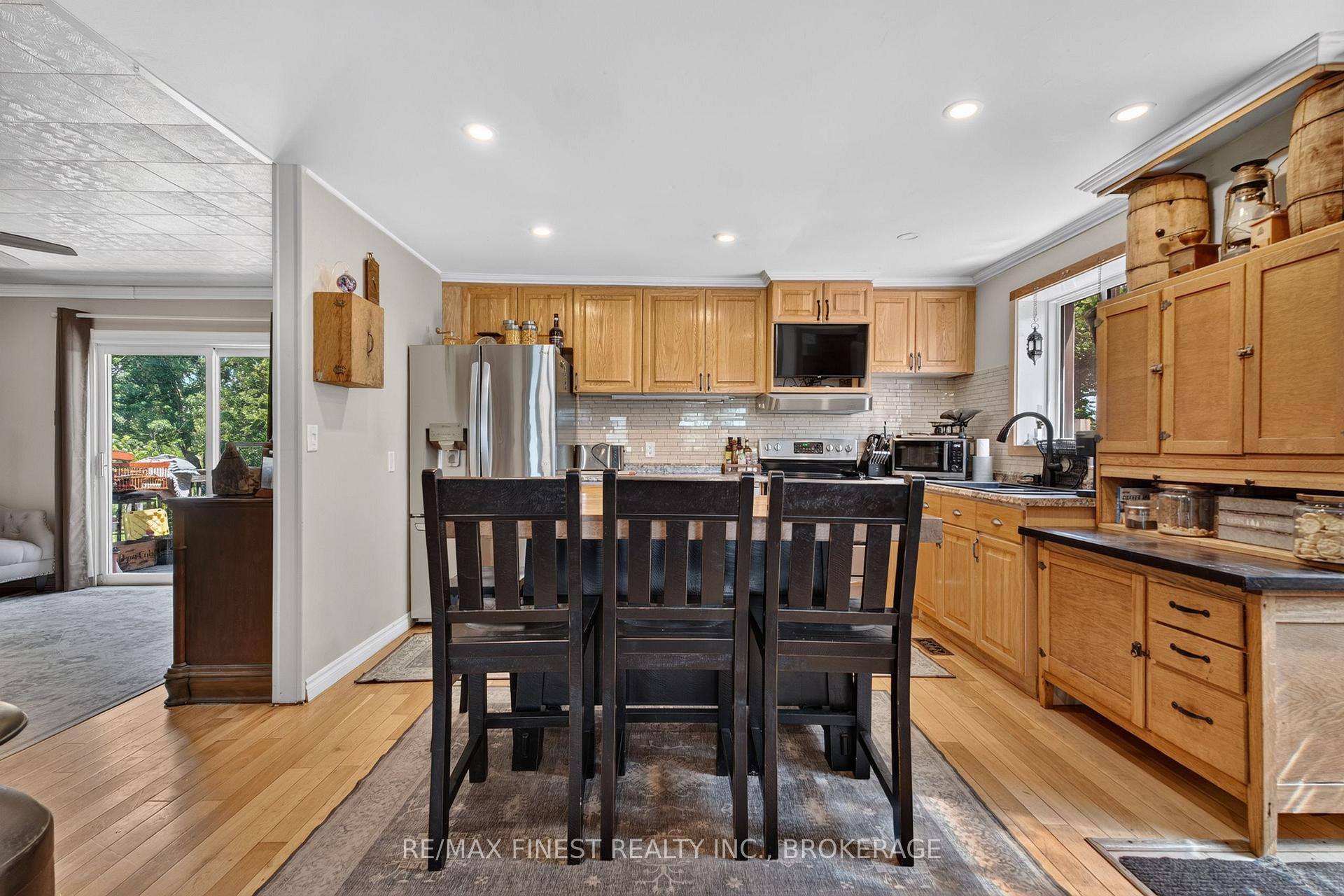 Photo 11 of 2270 Mcivor Road, Kingston, City North of 401 — HOMEH