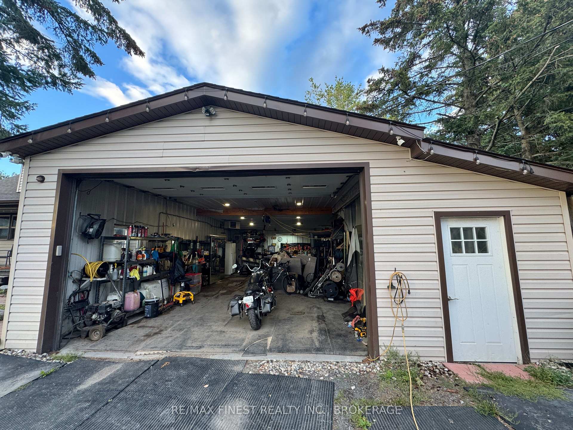 Photo 33 of 2270 Mcivor Road, Kingston, City North of 401 — HOMEH