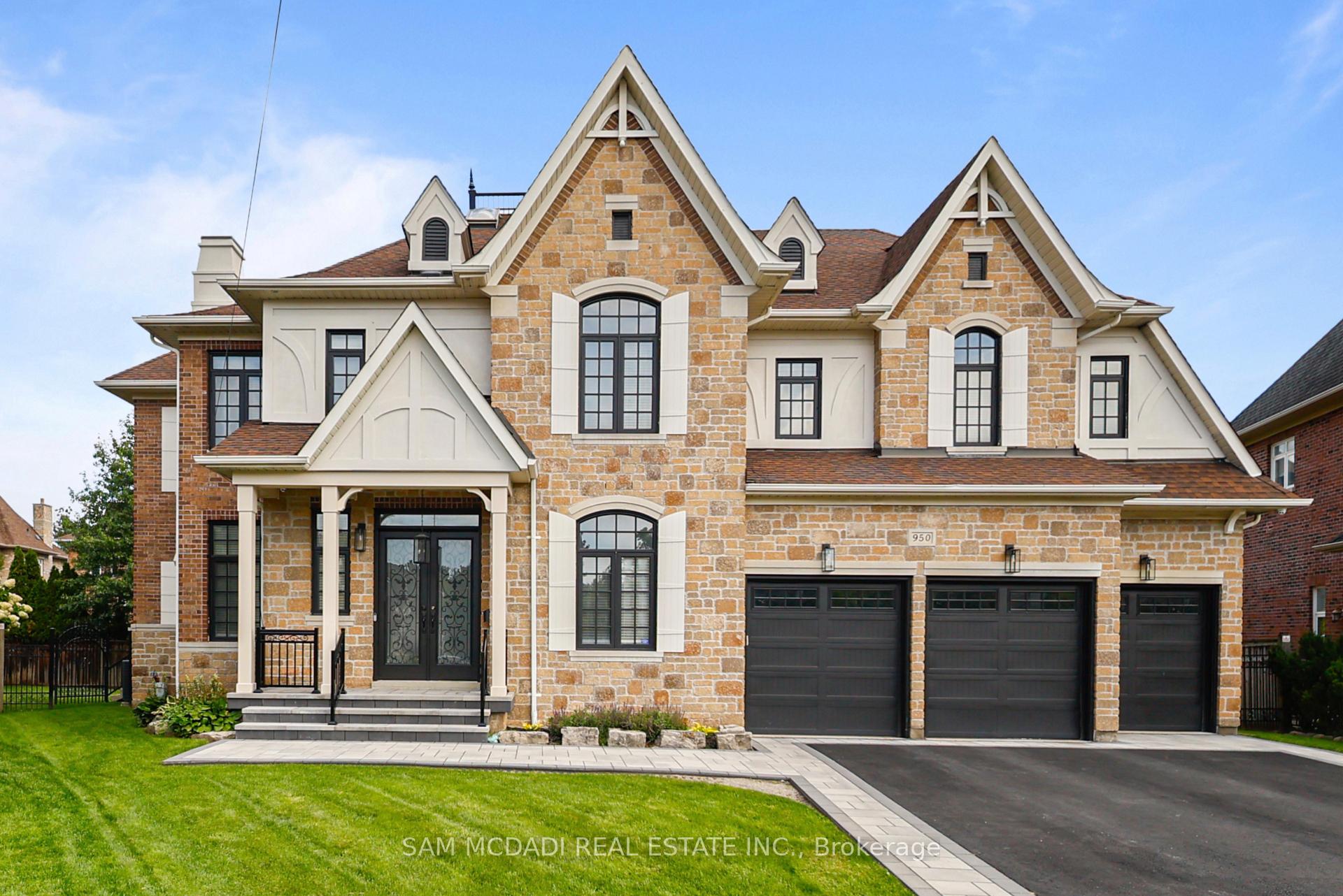 Photo of 950 Fredonia Drive