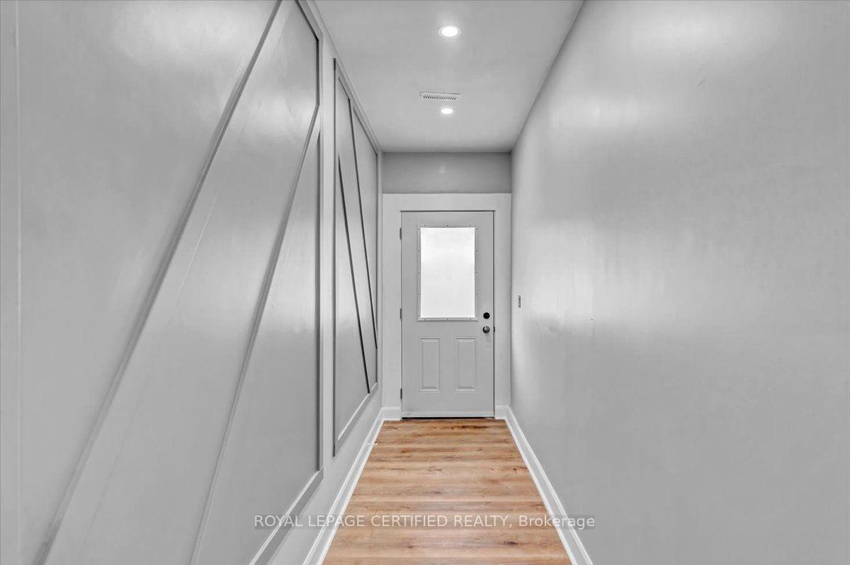 Photo 5 of 176 Emerald Street N, Hamilton, Landsdale — HOMEH