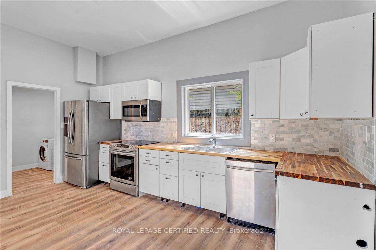 Photo 11 of 176 Emerald Street N, Hamilton, Landsdale — HOMEH