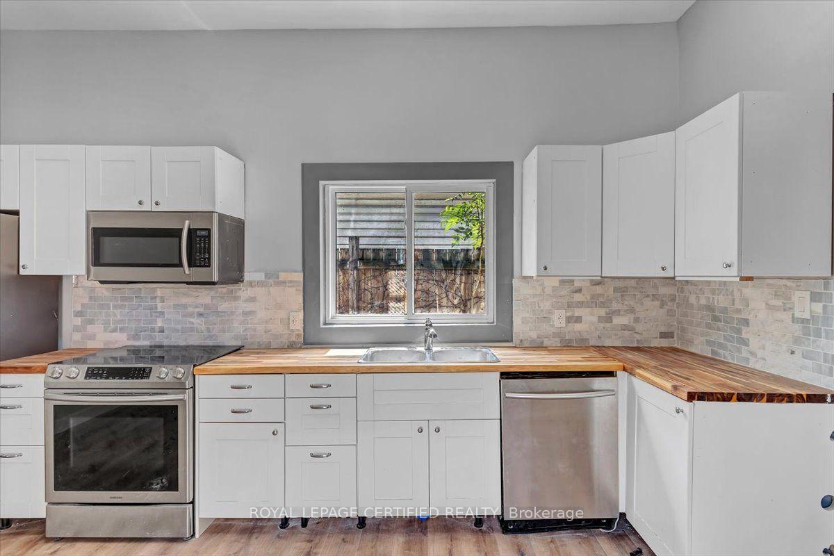 Photo 13 of 176 Emerald Street N, Hamilton, Landsdale — HOMEH